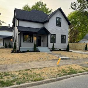 B & F Roofing