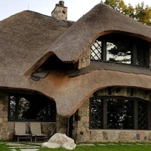 McGhee & Co. Roof Thatchers
