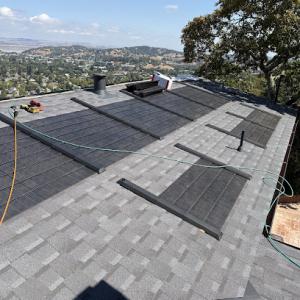 R E Roofing & Construction
