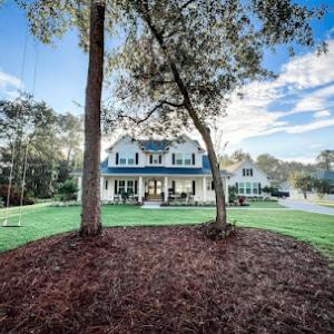 Moore Roofing & Designs