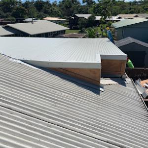 Hilo Roofing Crew