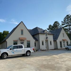 Renova Roofing & Construction