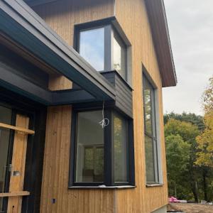 Arya Roofing & Contracting