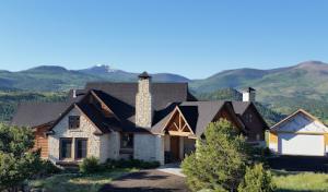 J & R Roofing