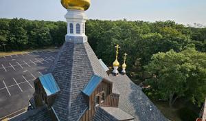 JR's Roofing & Gutters