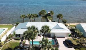 Tidal Wave Roofing