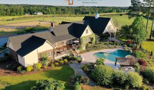 Avant-Garde Roofing & Gutters