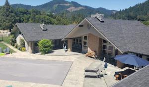 High Ridge Roofing & Gutters