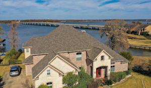 Roberts Roofing & Construction